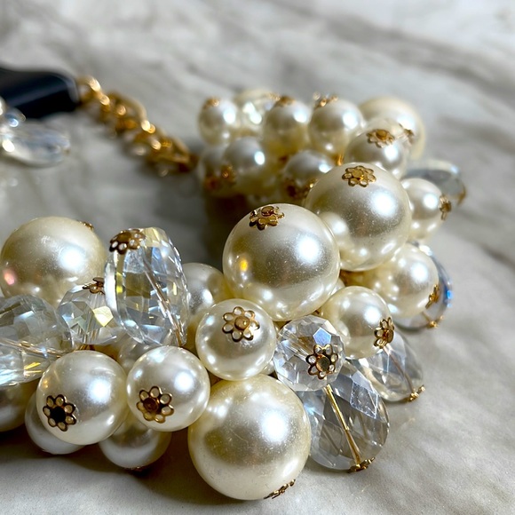 Prismatic Pearl Crystal Necklace with matching earrings - Picture 3 of 6